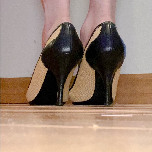 gorgeous PRADA $650
Woven Raffia High Heels Cap Toe Black Leather 39.5 - Picture 3 of 7